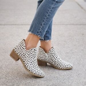 NWOT Yokids Polka Dot Ankle Boots